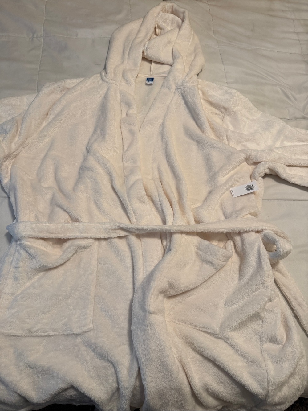 Old Navy Cozy Hooded Plush Bathrobe in Cream- XXL (Brand New)